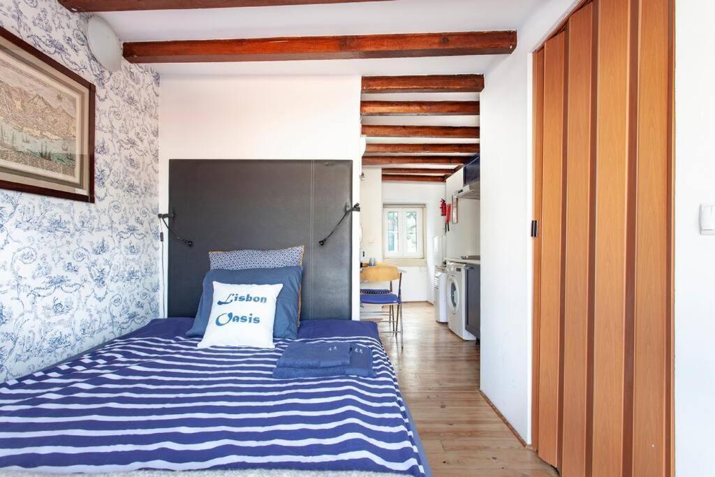 Mouraria 2 - View From French Balcony & Smart Check-in *